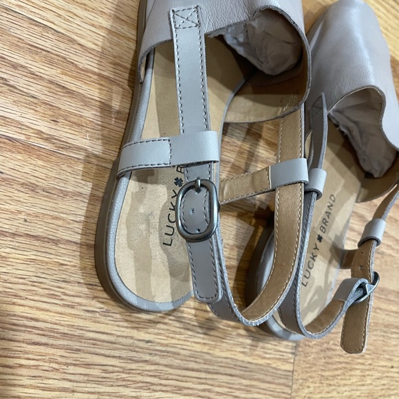 Lucky Brand CAMPBELL light Beige Taupe Leather Peep Toe Flat sling back size 8 - Picture 5 of 15